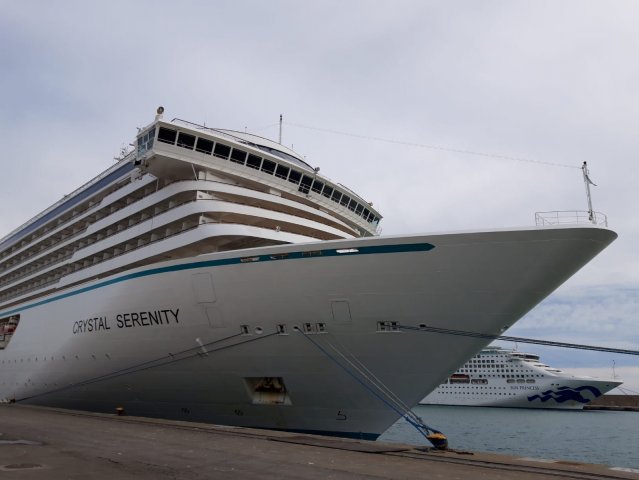 crystal serenity 2